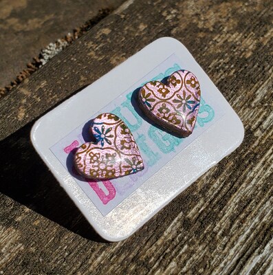 Heart shaped wood stud earring, Floral quilt patterns - image3